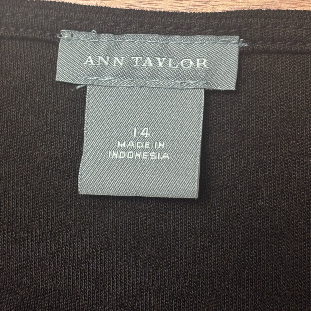 Ann Taylor V-Neck Empire Waist Dress 3/4 Sleeve Size 14 Dark Brown No Tag EUC - Picture 2 of 8